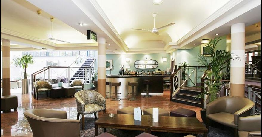 BAR LOUNGE