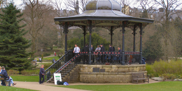 BUXTON PAVILLION GARDENS