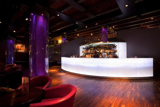 CASINO BAR