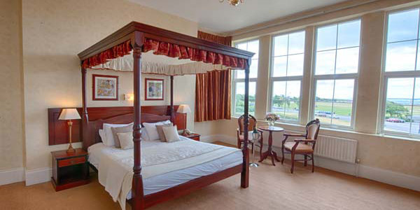 DELUXE FOUR POSTER BEDDED ROOMS