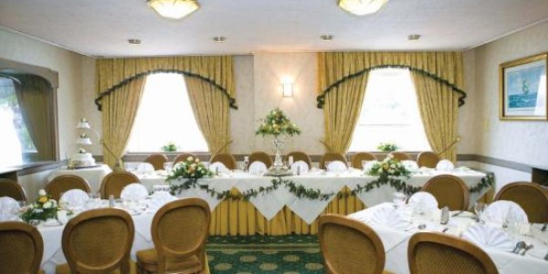 Dining area 2