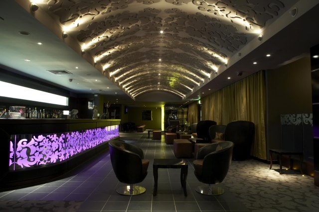 MULTITUDE OF ROOMS AND BARS