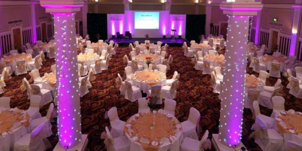 THE QUEEN BALLROOM