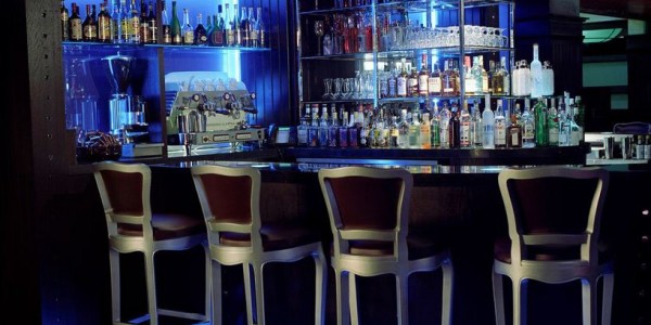 bar