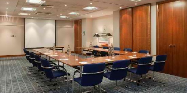 Holiday Inn HIGH WYCOMBE M40 JCT 4 Meeting Room